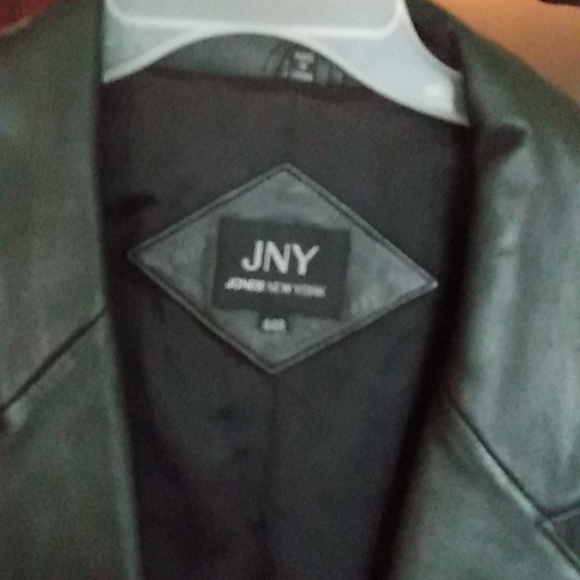 Leather jacket - Picture 2 of 2